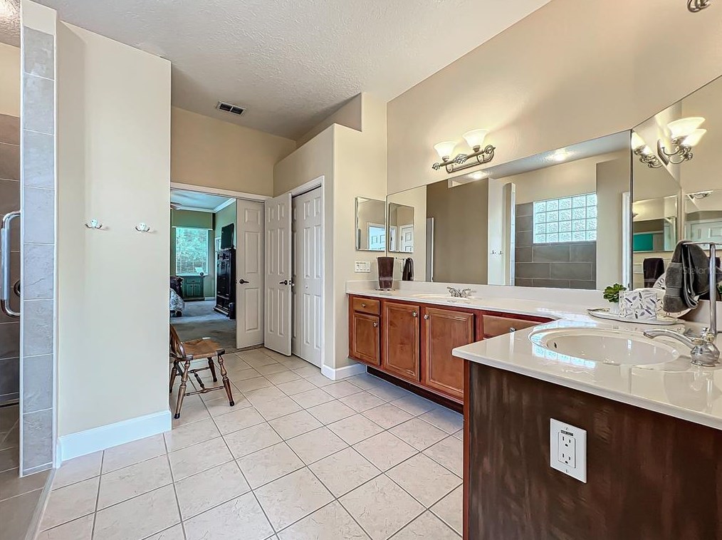 1722 Redwood Grv Ter, Lake Mary FL  32746-4418 exterior