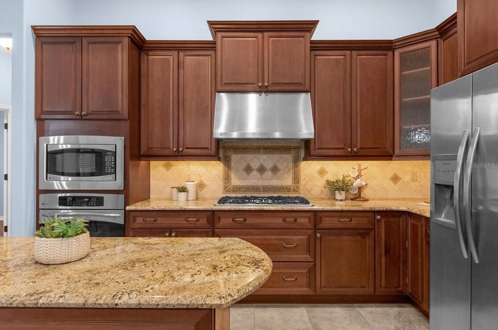 502 Victoria Hills Dr, Deland FL  32724-8826 exterior