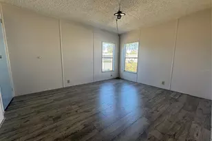 550 St Johns Rd, Tavares, FL 32778 - Photo 11