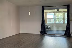 550 St Johns Rd, Tavares, FL 32778 - Photo 23