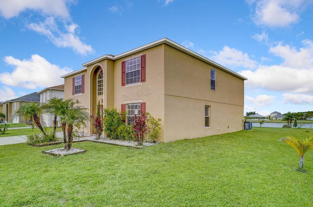 2390 Andrews Valley Dr, Kissimmee FL  34758-1709 exterior