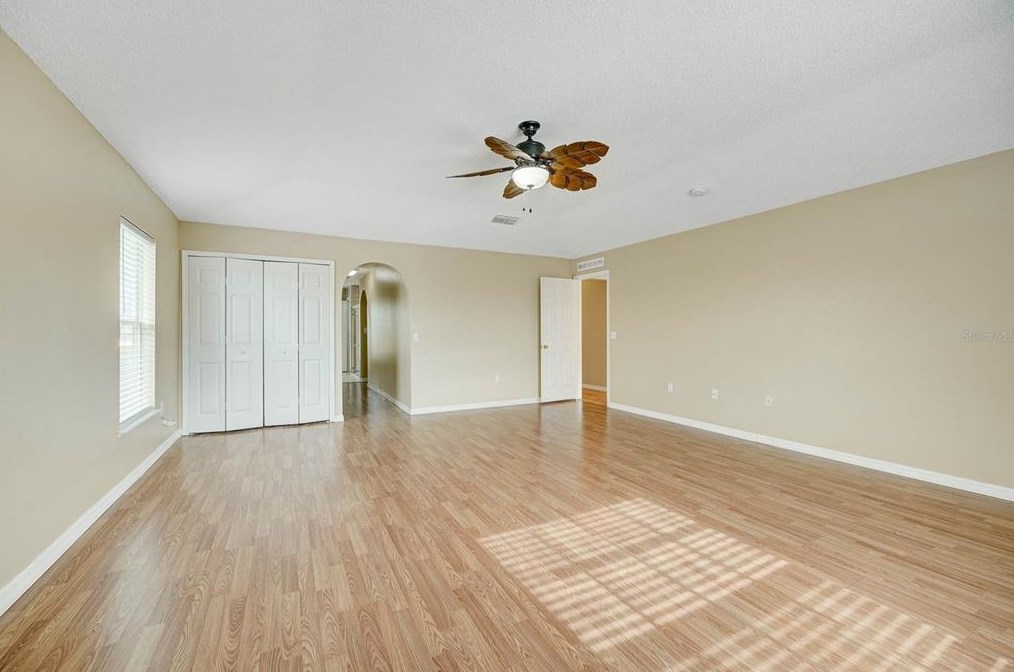 2390 Andrews Valley Dr, Kissimmee FL  34758-1709 exterior