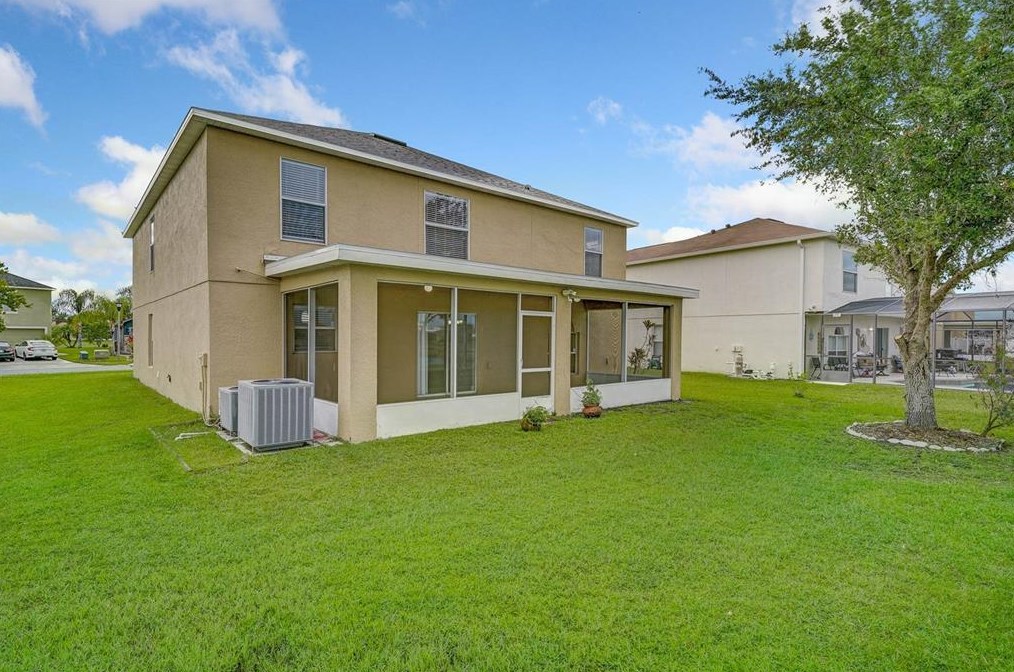 2390 Andrews Valley Dr, Kissimmee FL  34758-1709 exterior