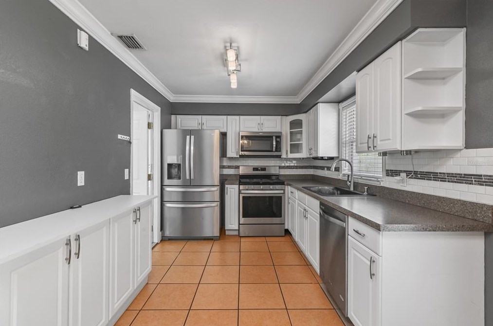 530 Rosedale Ave, Longwood FL  32750-3256 exterior