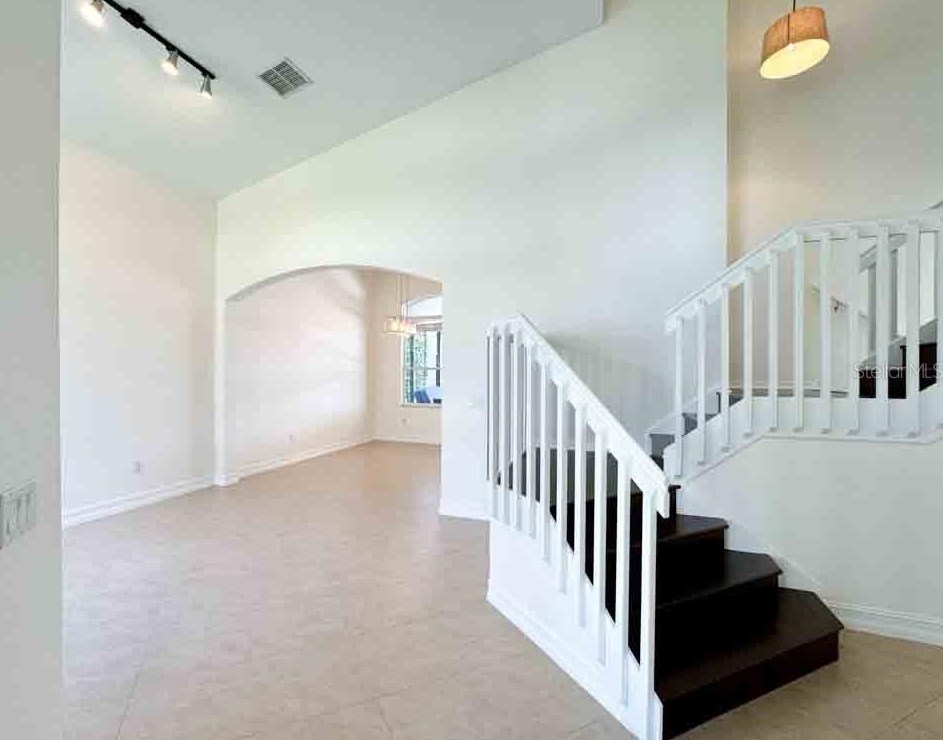 1221 Castleport Rd, Winter Garden FL  34787-4645 exterior