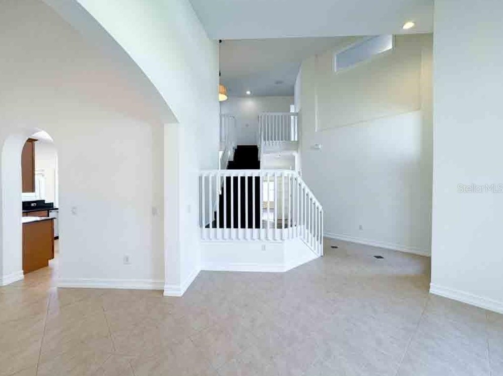 1221 Castleport Rd, Winter Garden FL  34787-4645 exterior