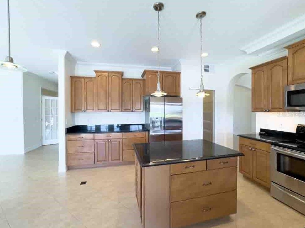1221 Castleport Rd, Winter Garden FL  34787-4645 exterior