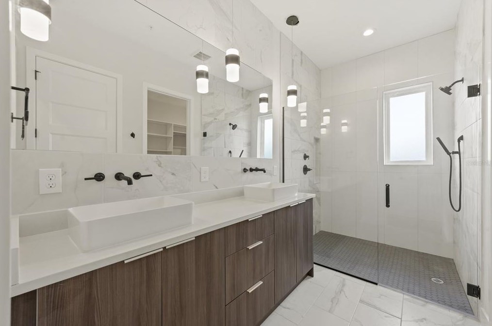 1915 Lakemont Ave, Winter Park FL 32792-3214 exterior