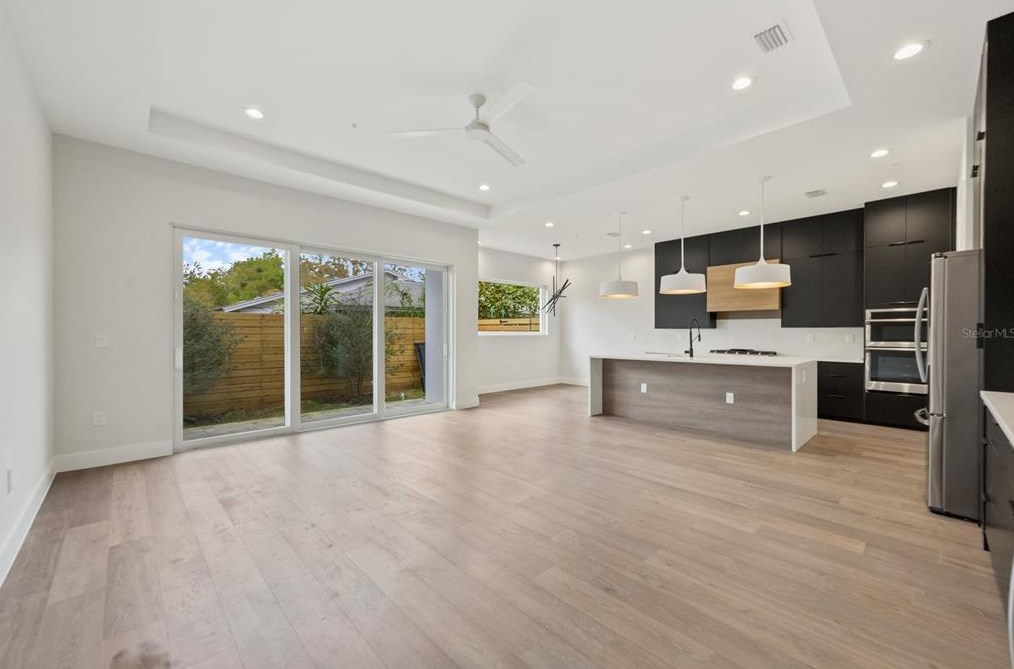 1915 Lakemont Ave, Winter Park FL 32792-3214 exterior