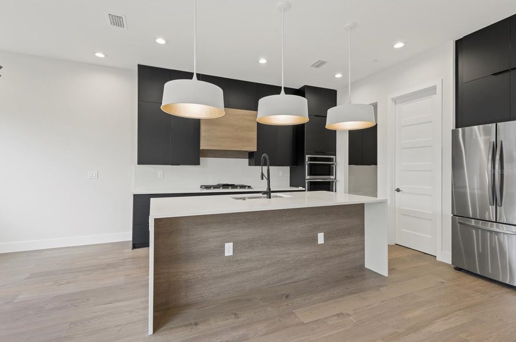 1915 Lakemont Ave, Winter Park FL 32792-3214 exterior