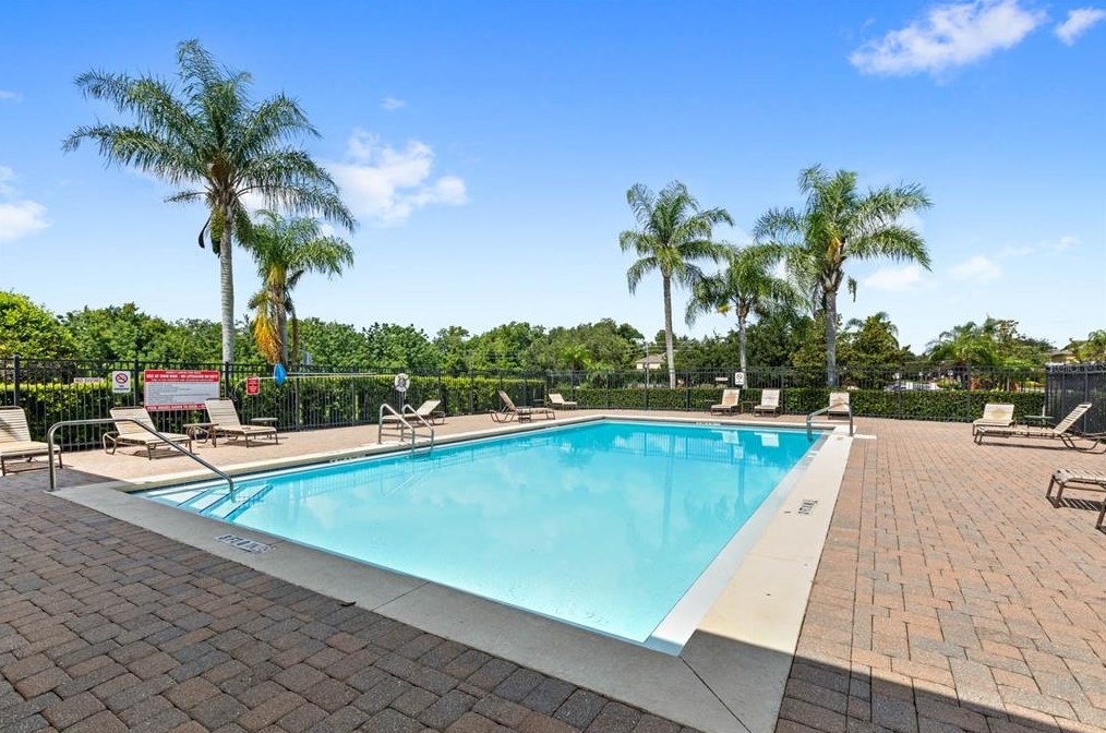 13220 Daniels Landing Cir, Winter Garden FL  34787-4394 exterior