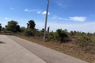 2817 56th St W, Lehigh Acres, FL 33971 - Photo 9