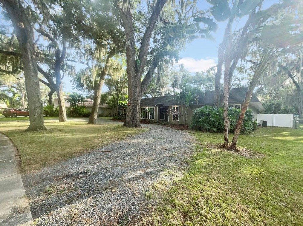 239 Birch Ln, Lakeland FL  33813-3562 exterior