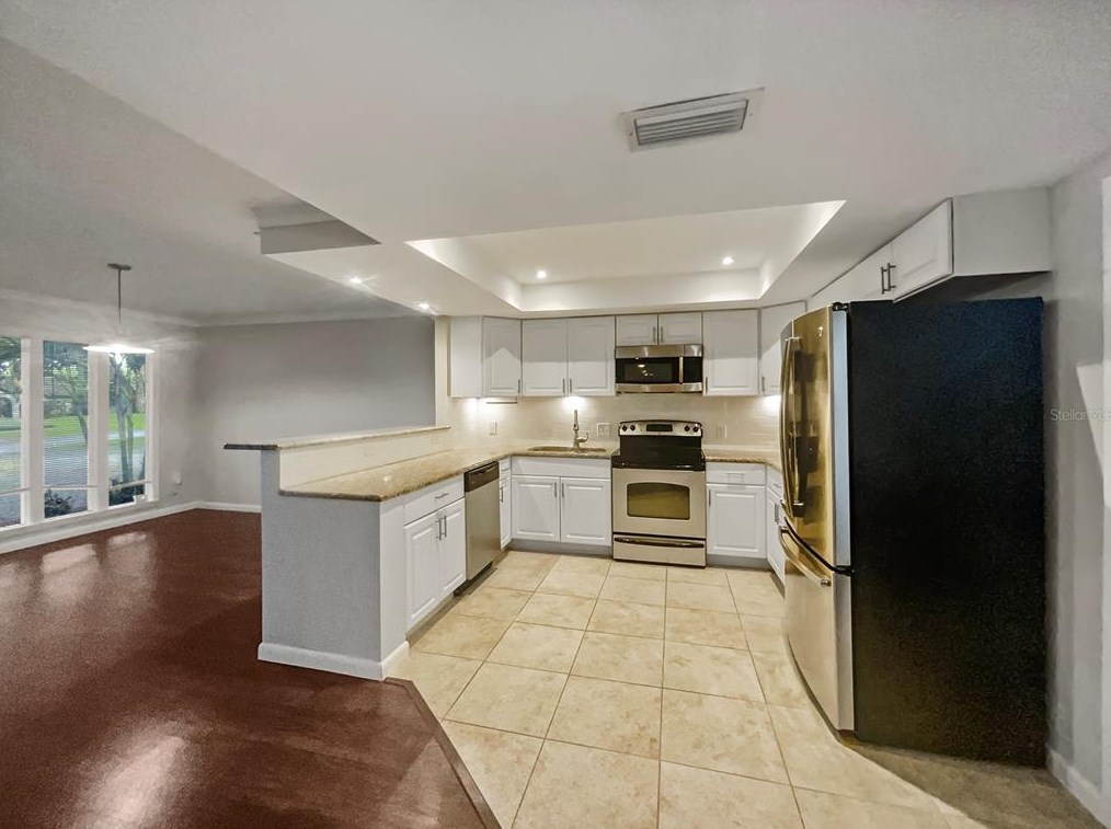 239 Birch Ln, Lakeland FL  33813-3562 exterior