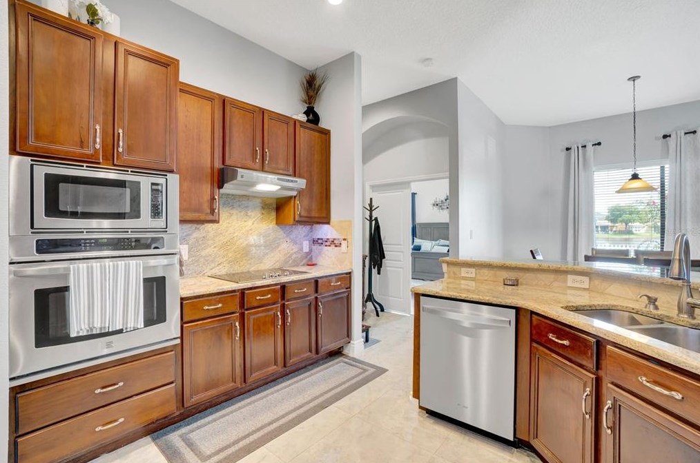 1362 Amaryllis Cir, Orlando FL 32825-7431 exterior