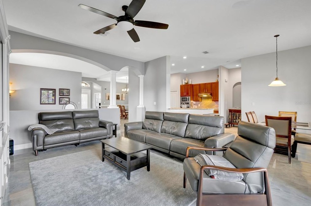 1362 Amaryllis Cir, Orlando FL 32825-7431 exterior