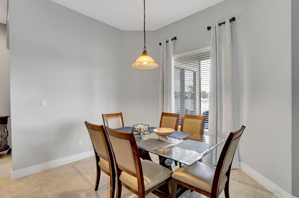 1362 Amaryllis Cir, Orlando FL 32825-7431 exterior