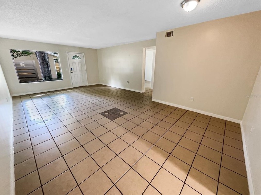 220 Cherokee Ct #112, Altamonte Springs, FL 32701