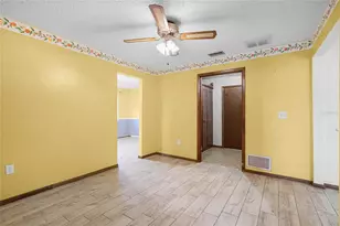 1005 Crescent Pkwy, Deland, FL 32724 - Photo 9