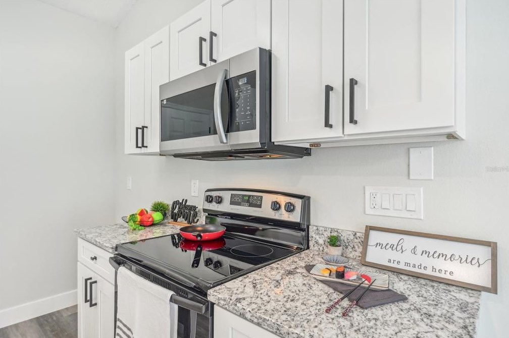 82 Belvedere Ln, Palm Coast FL  32137-8613 exterior
