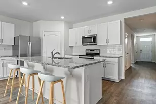 2429 Maidens Bluff Ave, Davenport, FL 33837 - Photo 5