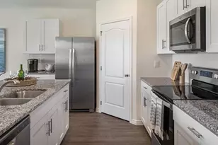 2429 Maidens Bluff Ave, Davenport, FL 33837 - Photo 7