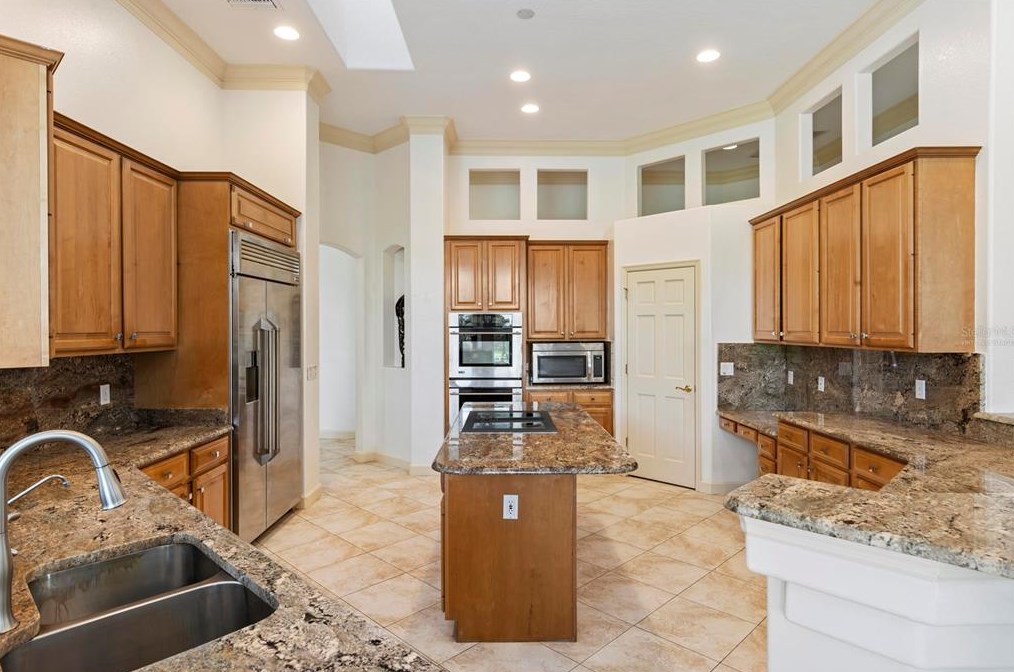 256 New Gate Loop, Lake Mary FL  32746-4127 exterior