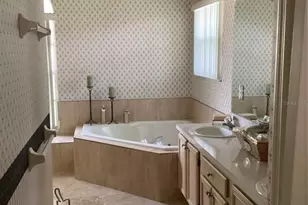 2717 Bayview Dr, Eustis, FL 32726 - Photo 35