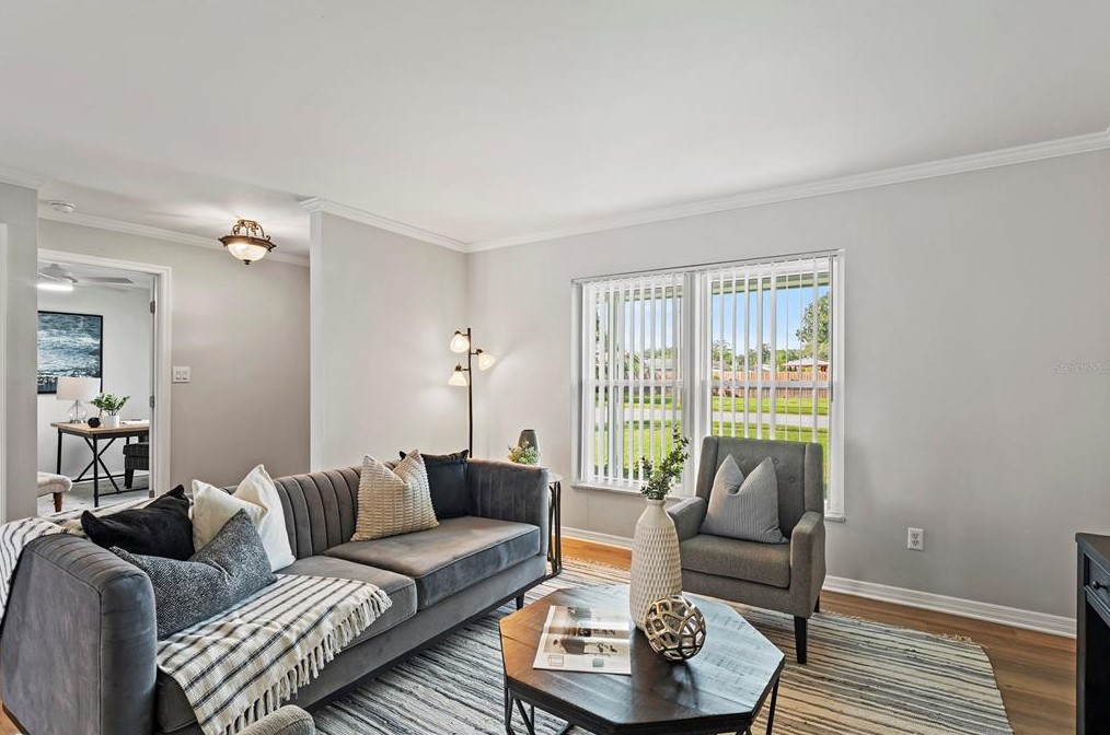 3037 Nicholson Dr, Winter Park FL 32792-7546 exterior