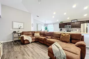 653 Persian Dr, Haines City, FL 33844 - Photo 9