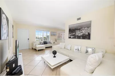 445 Hamden Drive #302, Clearwater Beach, FL 33767 - Photo 7