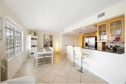 445 Hamden Drive #302, Clearwater Beach, FL 33767 - Photo 11