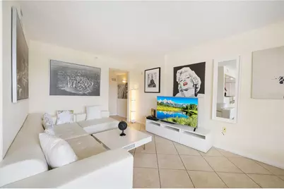 445 Hamden Drive #302, Clearwater Beach, FL 33767 - Photo 9