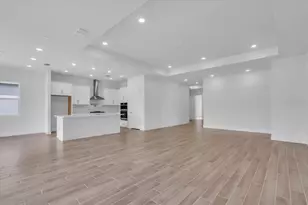 2515 Wise River Ln, Zephyrhills, FL 33539 - Photo 9