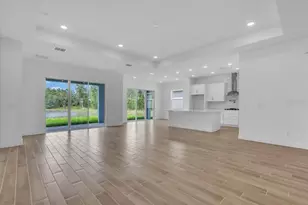 2515 Wise River Ln, Zephyrhills, FL 33539 - Photo 13