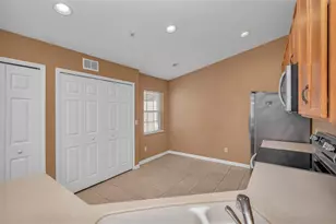 2847 Metro Sevilla Dr, Orlando, FL 32835 - Photo 21