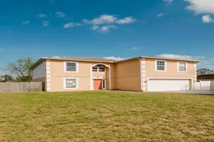 2824 Corrigan Dr, Deltona, FL 32738 - Photo 3