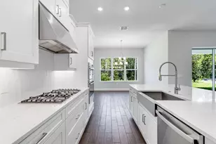 925 Tassleflower Trl, Saint Cloud, FL 34771 - Photo 5