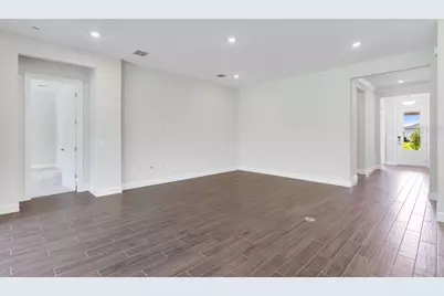 925 Tassleflower Trail, Saint Cloud, FL 34771 - Photo 11