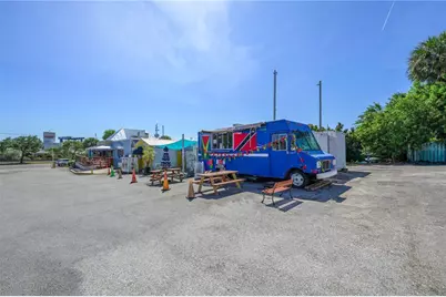 927 N US Highway 1, Fort Pierce, FL 34950 - Photo 17