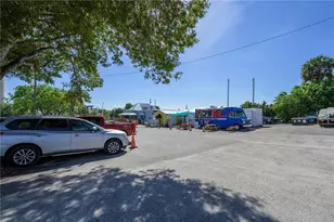 927 N US Hwy 1, Fort Pierce, FL 34950 - Photo 13