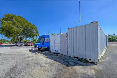 927 N US Highway 1, Fort Pierce, FL 34950 - Photo 33