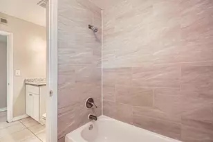 634 Newton Ave S, Saint Petersburg, FL 33701 - Photo 9