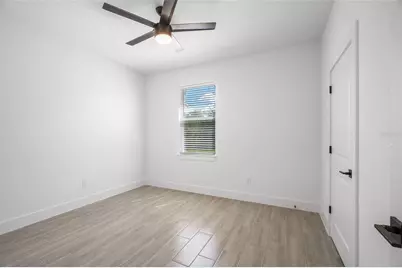 24510 Kingsway Circle, Punta Gorda, FL 33983 - Photo 21