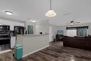 1783 Flores Ct, Orlando, FL 32811 - Photo 3