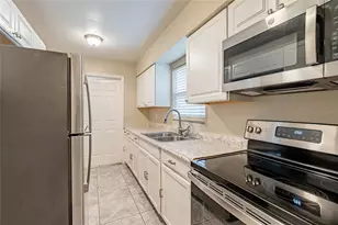 1335 Lescot Ln, Orlando, FL 32811 - Photo 9