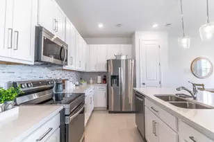 1063 Plantation Ln, Davenport, FL 33896 - Photo 17