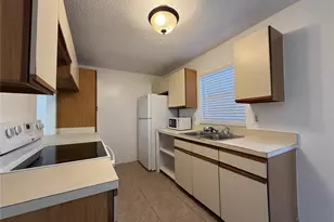 1627 Eagle Creek Cir, Orlando, FL 32807 - Photo 11