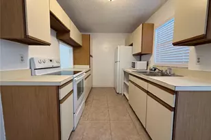 1627 Eagle Creek Cir, Orlando, FL 32807 - Photo 17