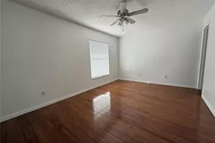 1627 Eagle Creek Cir, Orlando, FL 32807 - Photo 9